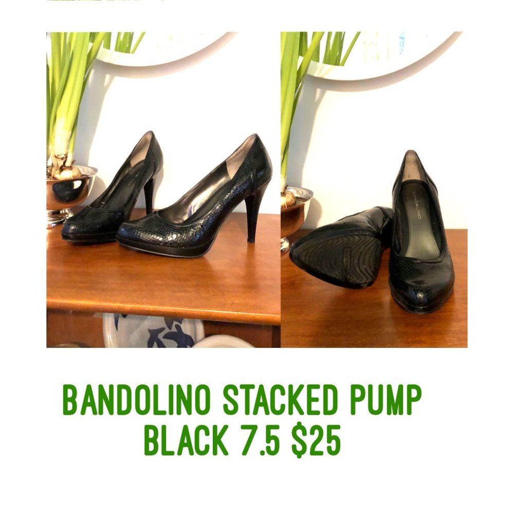 Bandolino Black Snakeskin Stacked Pump, Size 7.5